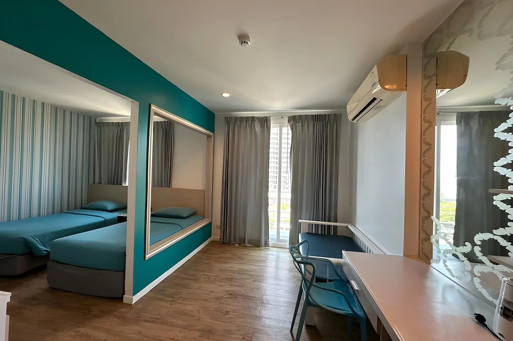 Sunday Beachfront View Jomtien Room Pattaya